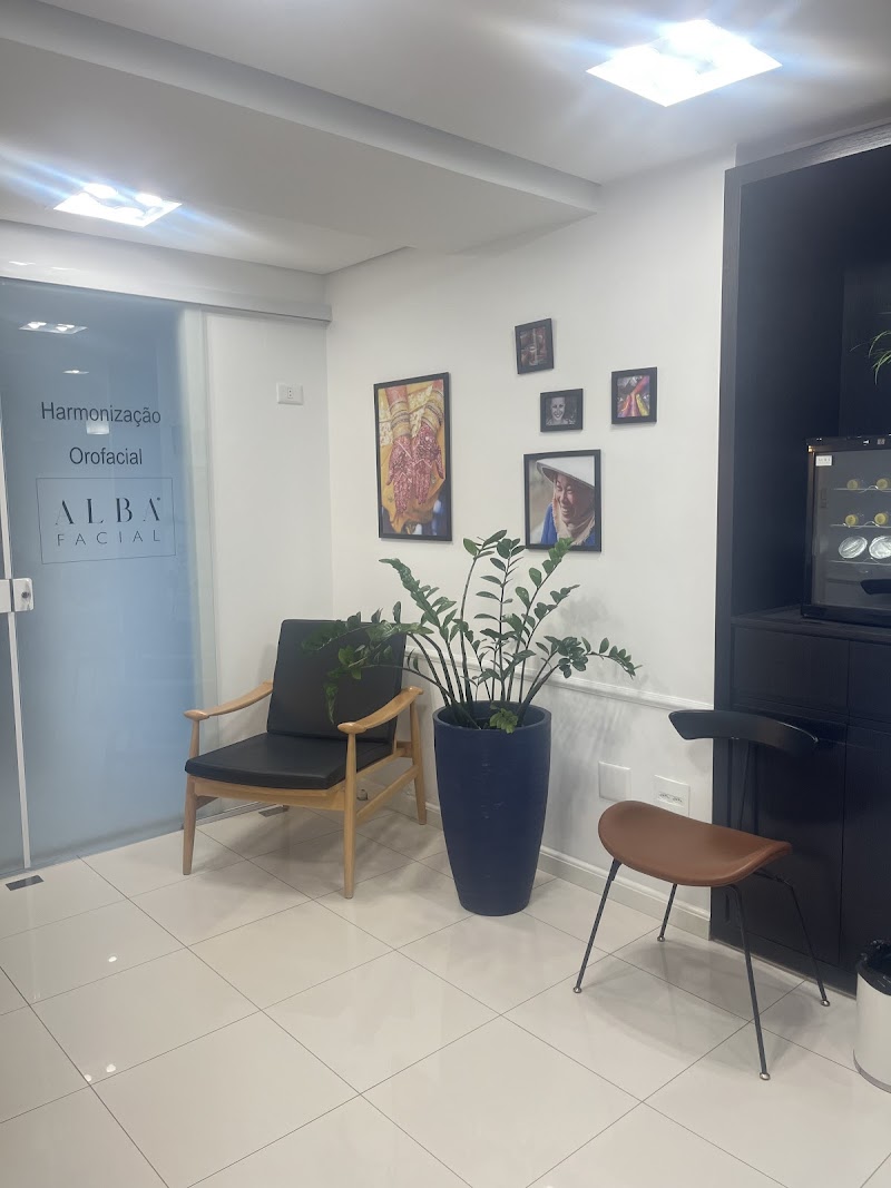 Dra Isabela Denes- Cirurgiã dentista -Endodontista- Especialista em tratamento de Canal - foto 3