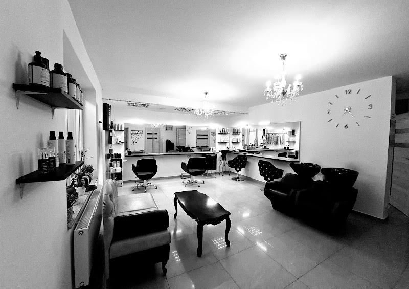 Anna Choszcz Salon Fryzjerski 