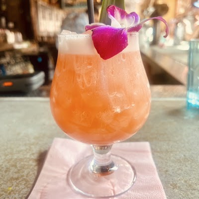 Tiki Chick photo 4