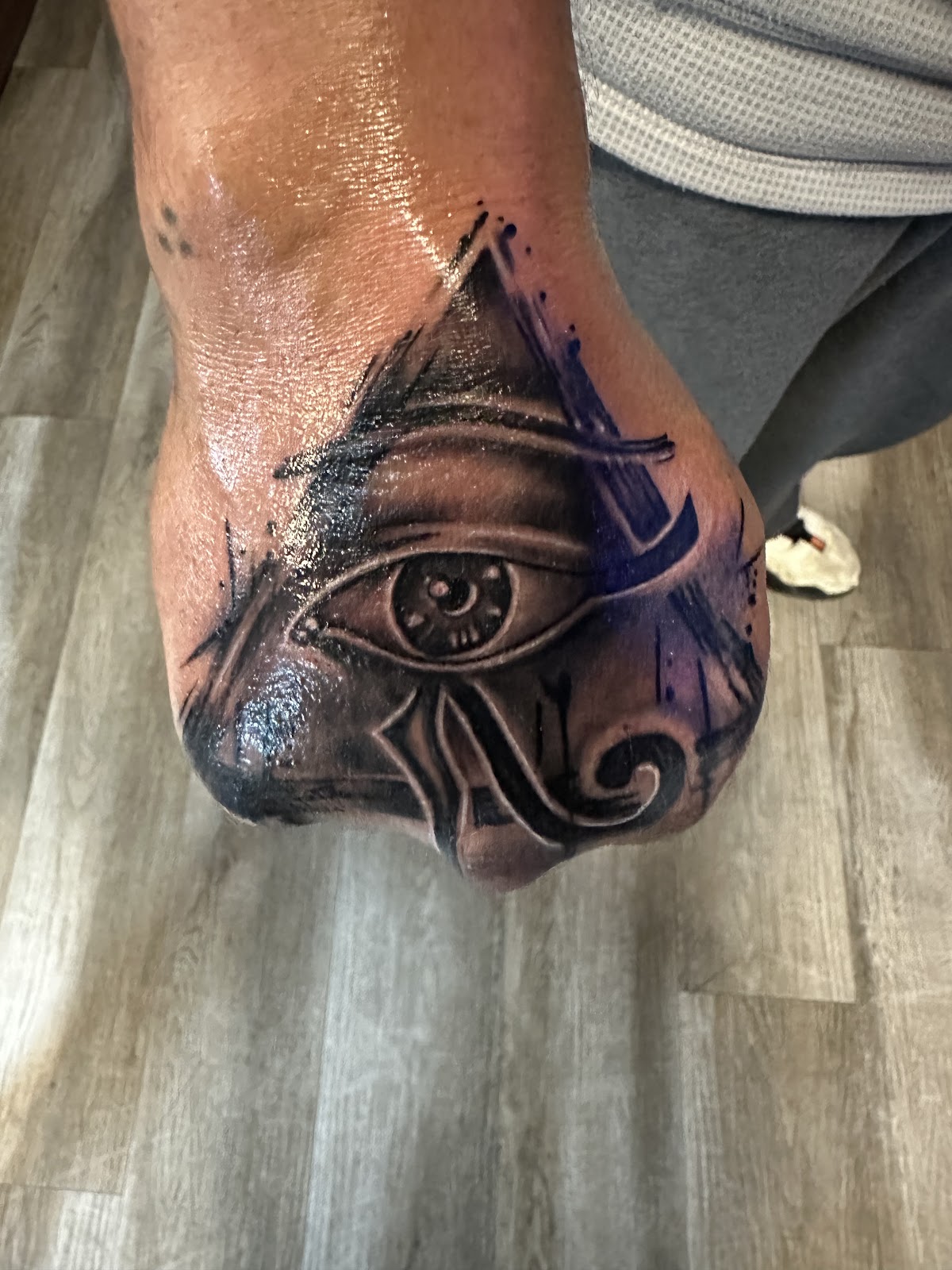 Clowny Tattoos and body piercing tattoo work — photo 3