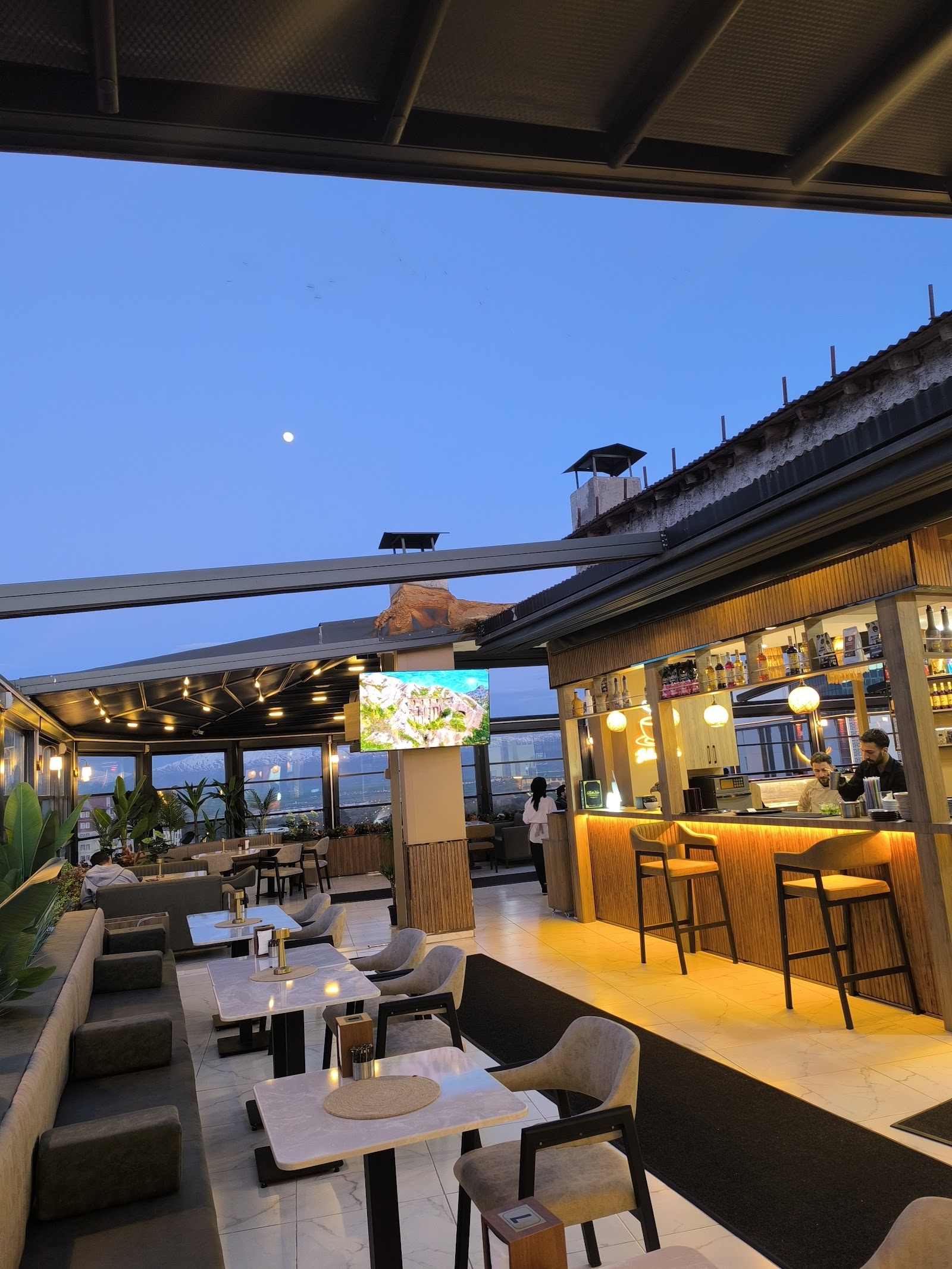 BELLA VİSTA CAFE RESTAURANT mekanı