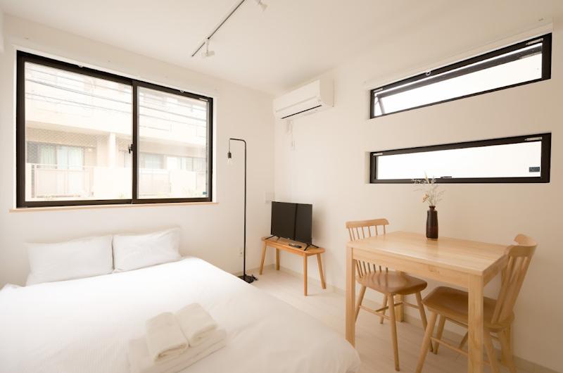 YIAN Calm Riverside Inn