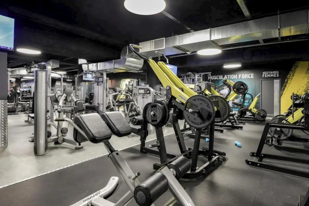Fitness Park - Salle de sport Paris 20, vue extérieure