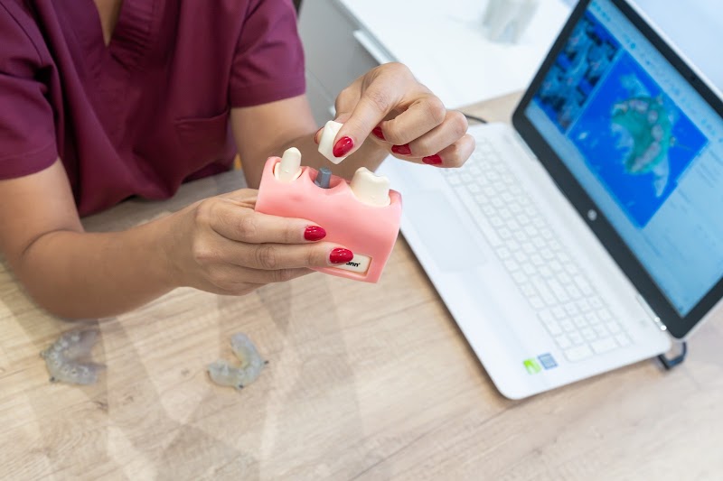 Clínica Dental Gloria Rodríguez López - Benigno Coello Delgado photo 5