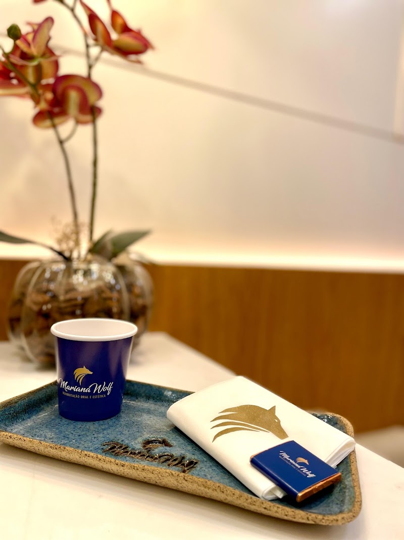 Clínica Mariana Wolf - Implante e prótese - foto 3