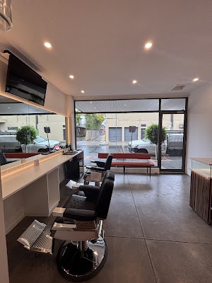 Hairy’s Barbershop