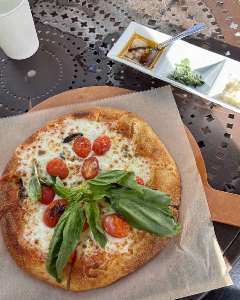 Urth Caffe Santa Monica photo 3