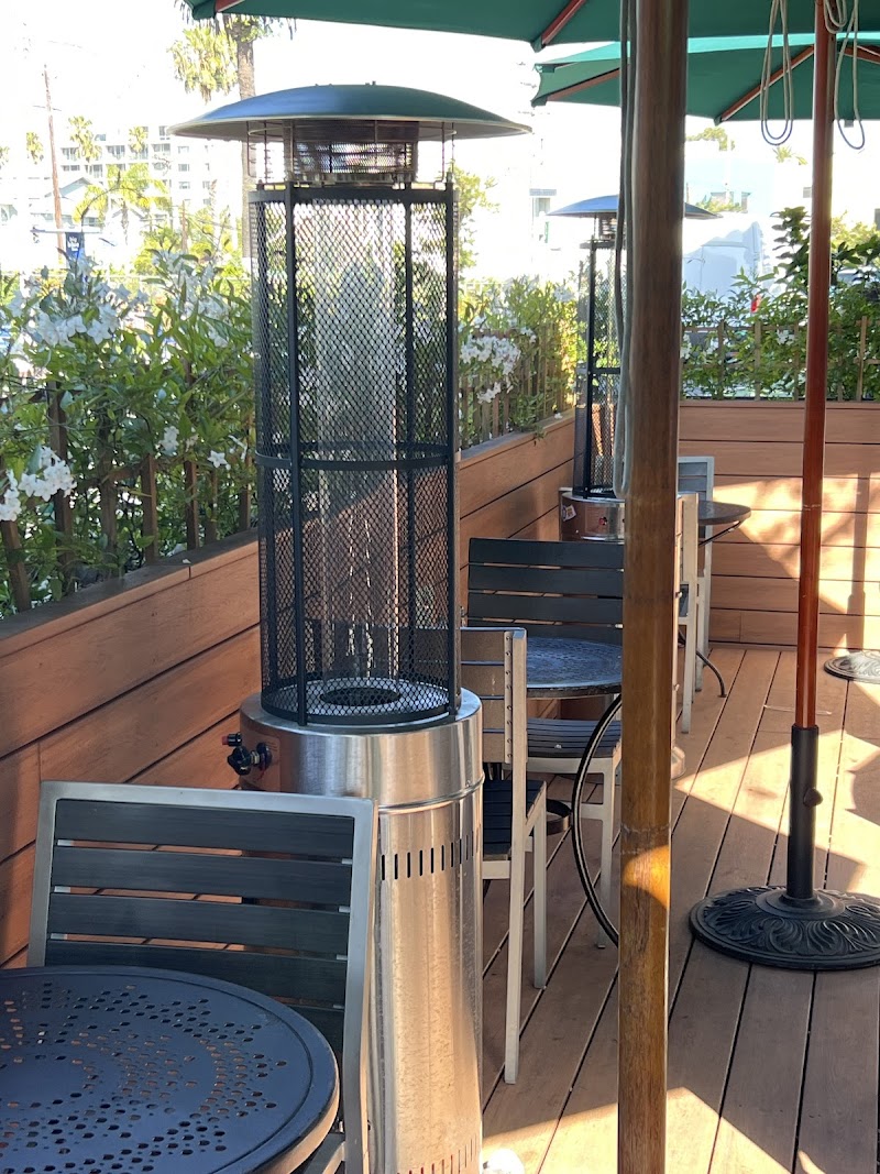 Urth Caffe Santa Monica photo 2