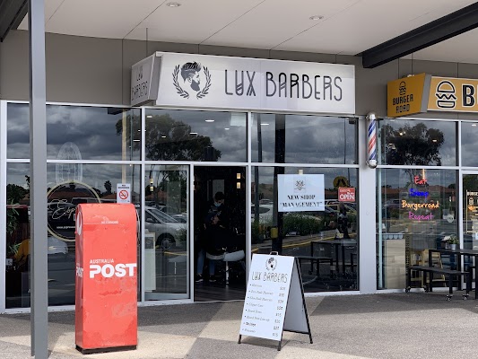 LUX BARBERS photo 2