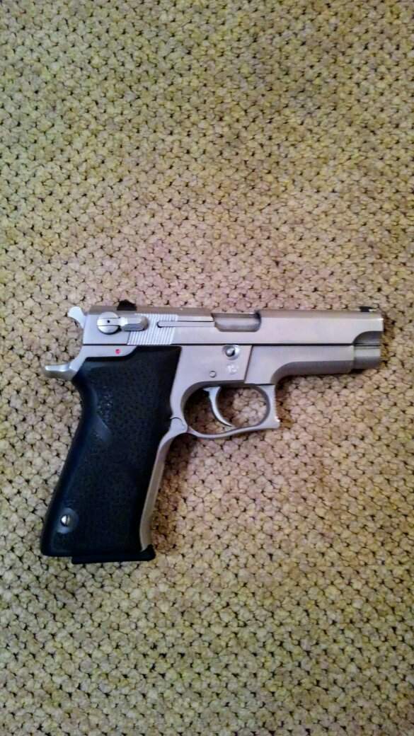 s&r Gun & Tackle photo