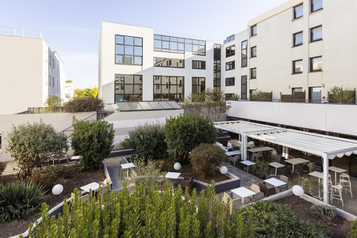 Novotel Bordeaux Centre Gare Saint-Jean, dog-friendly hotel in Bordeaux