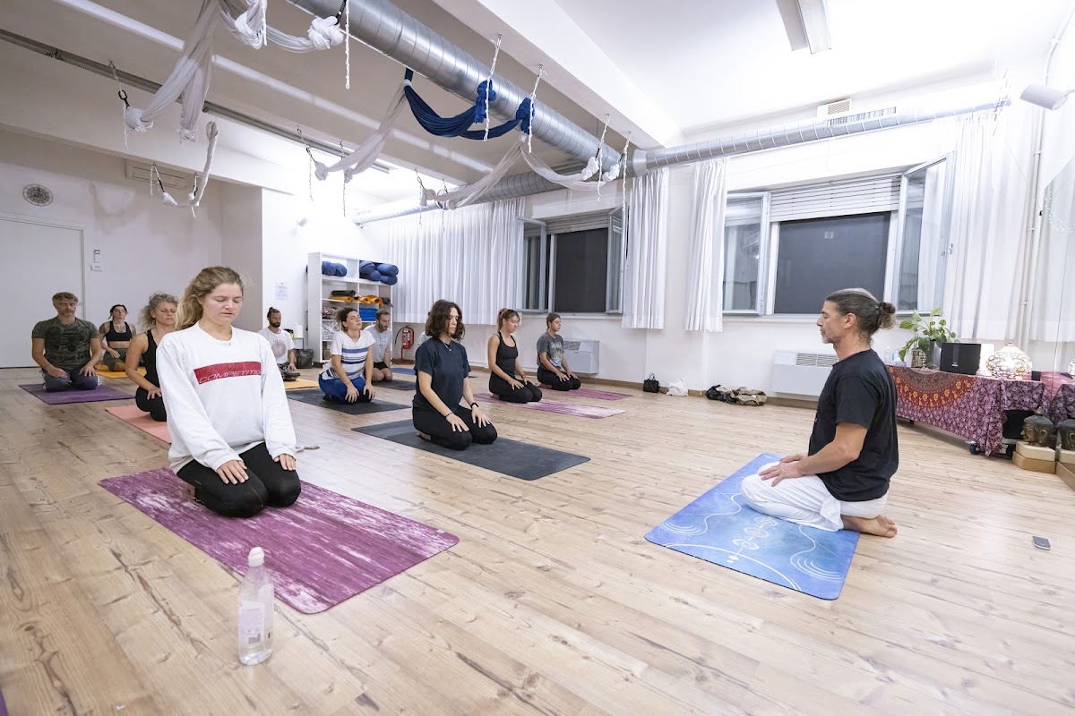 Samadhi S.s.d.r.l. Integral Yoga