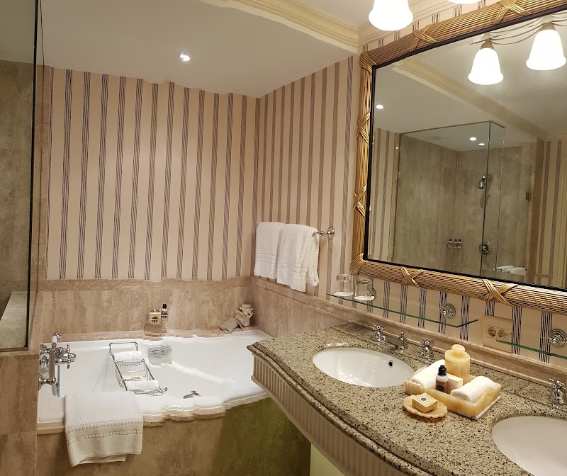 Four Seasons Hotel Cairo at The First Residence photo 3