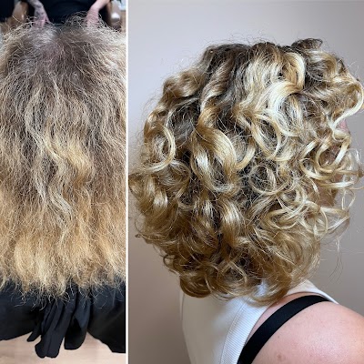 Curly & Blonde photo 2