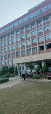 Dr Sujata Rawat (MD AIIMS Delhi ) BEST Gynaecologist, laparoscopic surgeon bathinda