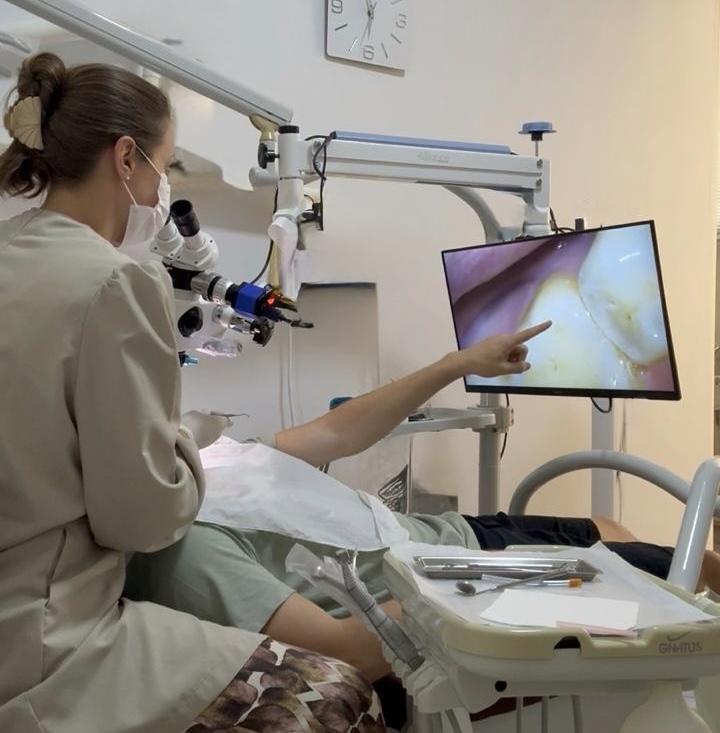 Dra Beatriz Serrato Coelho Rossetto - Endodontia com Microscópio - foto 2