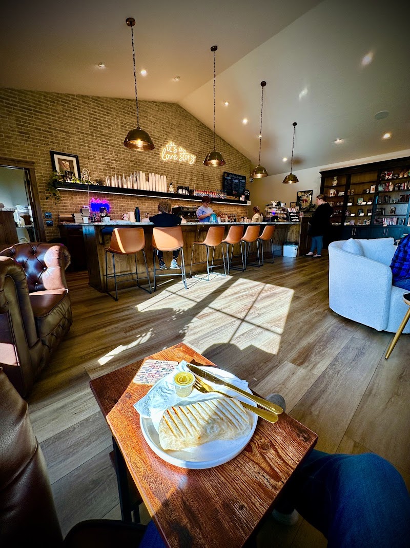 It's a Love Story | Books & Cafe photo 2