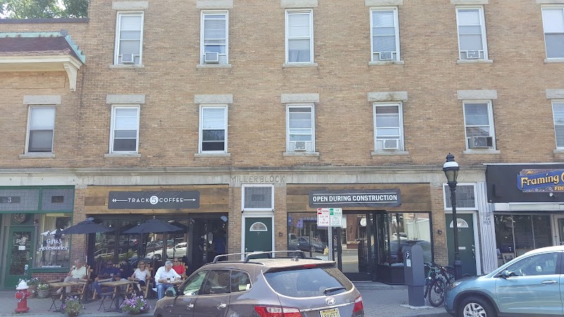 Track 5 Coffee photo 1