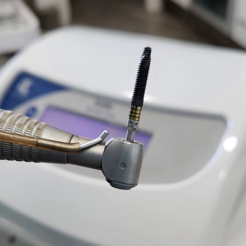 Carrer Lumini - Implantes dentários em Ribeirão Preto