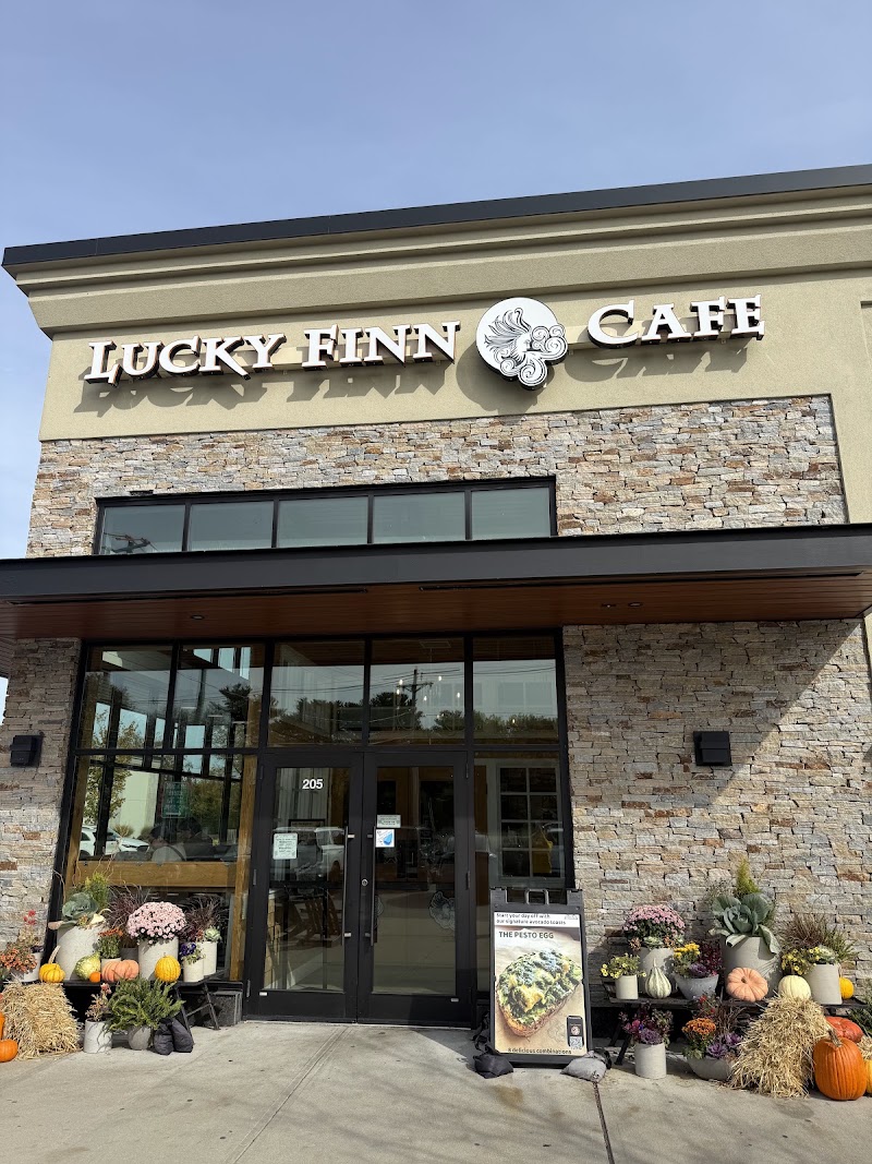 Lucky Finn Cafe photo 3