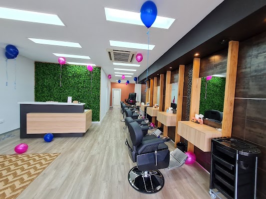 Star hair and beauty photo 3