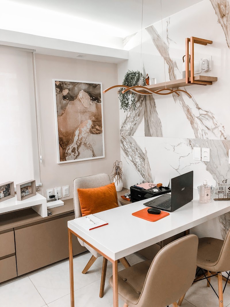 Dra. Débora Lima - foto 3