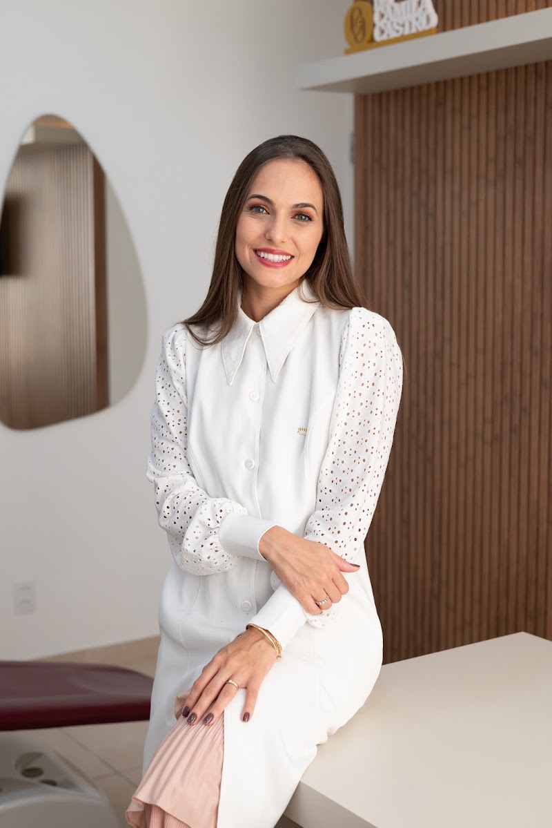 Dra. Camila Castro - Reabilitação oral e estética dental - foto 3