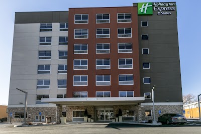 Holiday Inn Express & Suites Jersey City North - Hoboken by IHG
