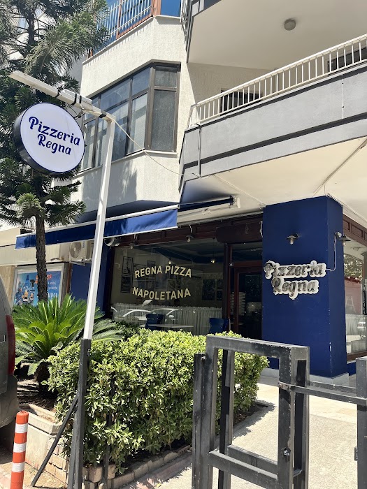 Pizzeria Regna fotoğraf 1