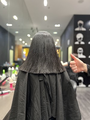 Xpress Cutz and Colour photo 2