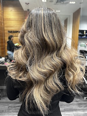 Xpress Cutz and Colour