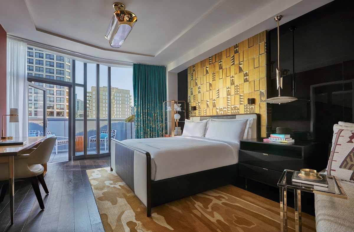 Viceroy Chicago, dog-friendly hotel, photo 4
