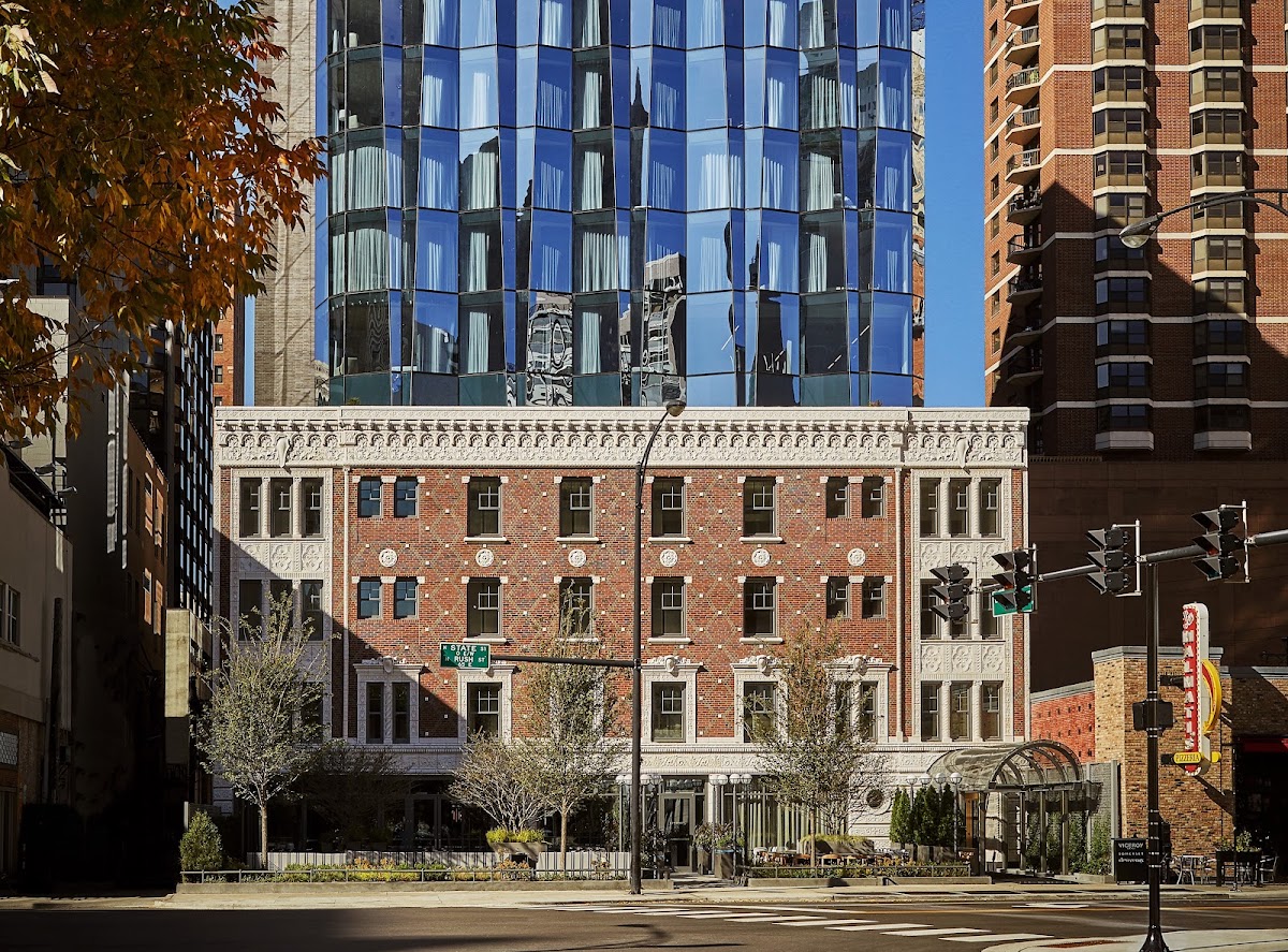 Viceroy Chicago, dog-friendly hotel in Chicago