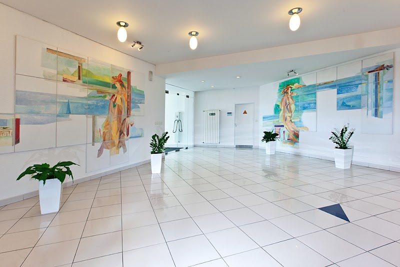 Gallery 5