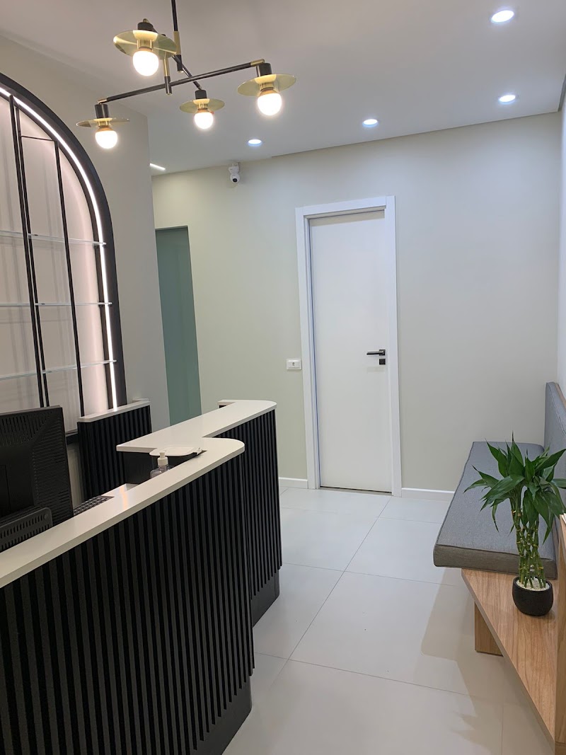 Fujikawa Odontologia Água Verde - foto 1