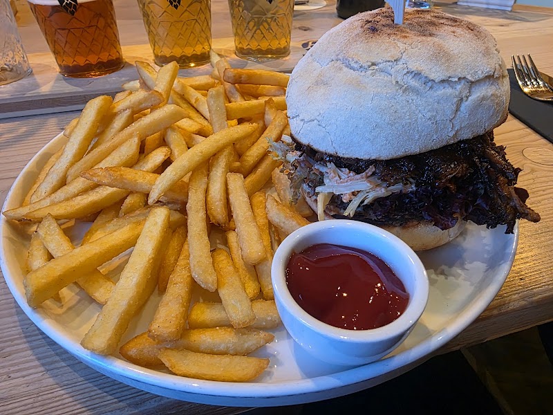 Hopfengut N°20 - Gaststätte und Biergarten