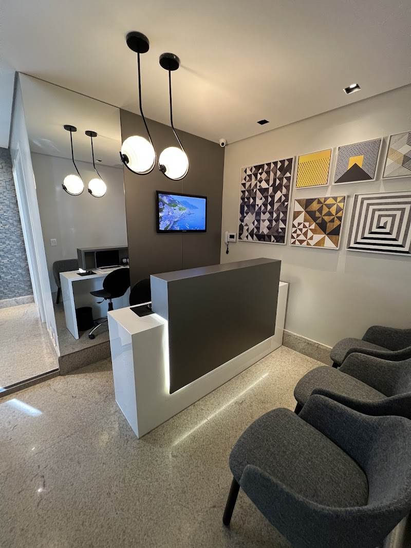 Dra. Maria Tereza Andrade Aragão - Consultório Odontológico - Endodontia / Canal com Microscópio - foto 2