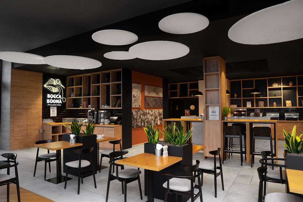 Park Inn by Radisson Vilnius Airport Hotel & Conference Centre 4