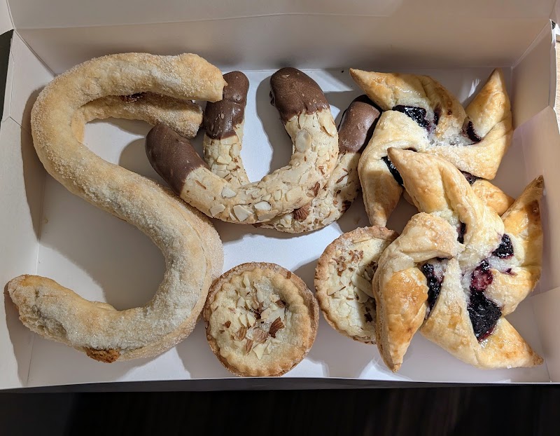 Van Hemert's Dutch Oven Bakery - Ames, IA photo 2