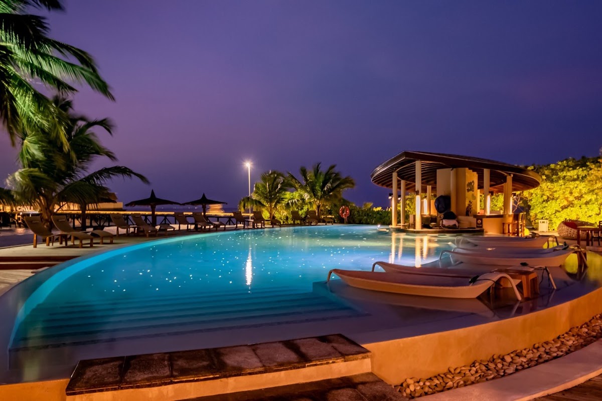 Centara Ras Fushi Resort & Spa Maldives