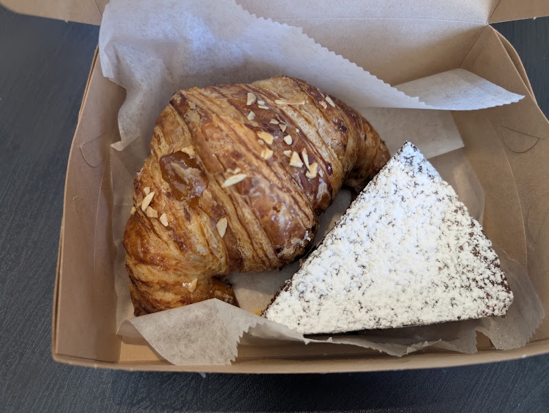 fatto a mano bakery photo 3