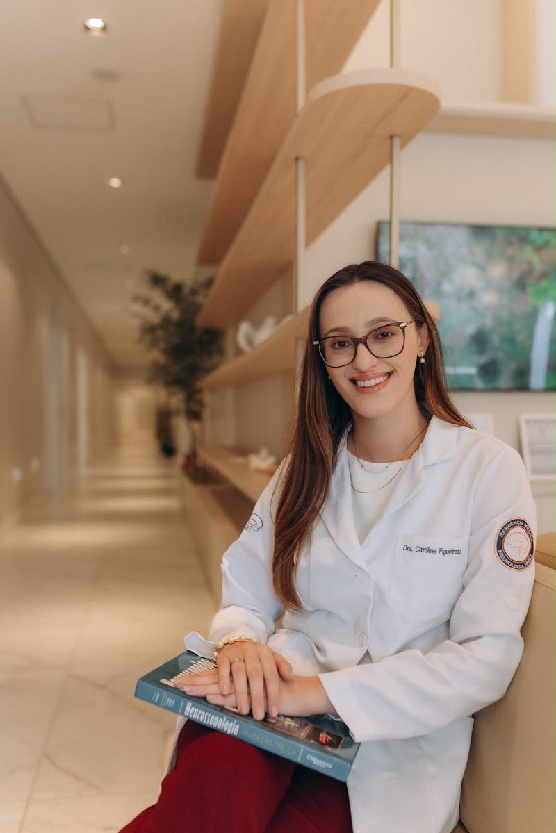 Dra. Caroline Figueiredo da Silva | Neurologista em Joinville – AVC, Enxaqueca e Tontura