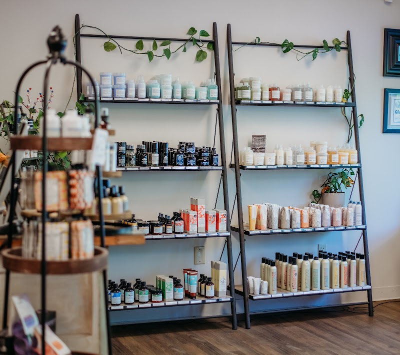 5th Avenue Salon in Hendersonville, NC