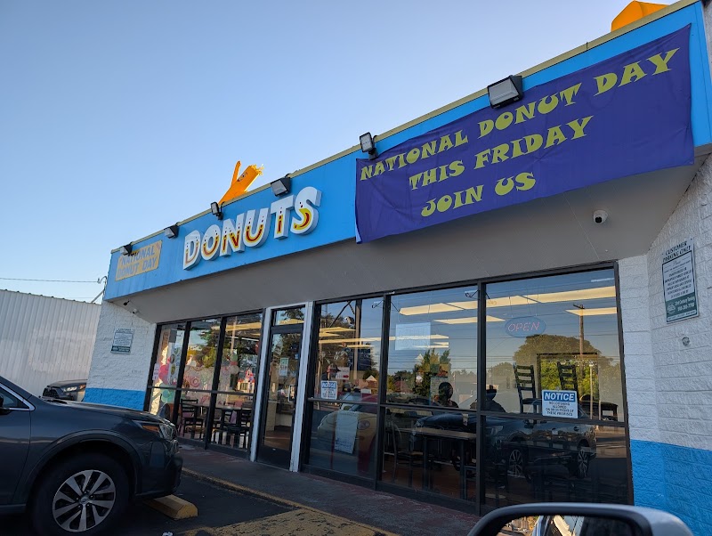 Heavenly Donuts Bakery photo 1