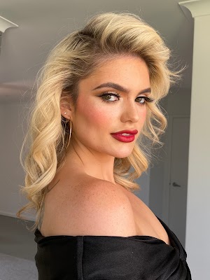 Fremantle hair artist & Astrologer Kayli Halliwell