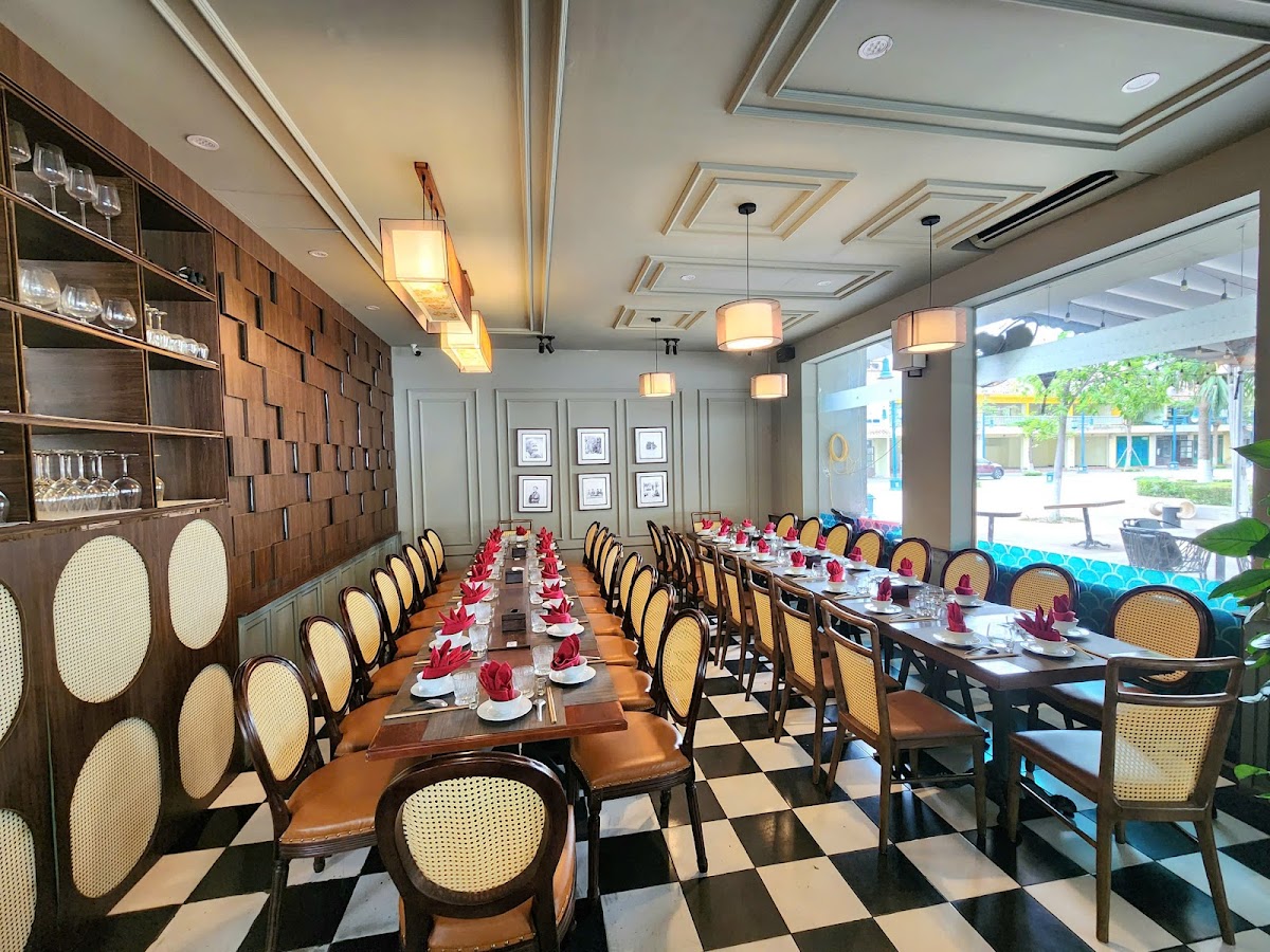 A DONG RESTAURANT in halong-bay