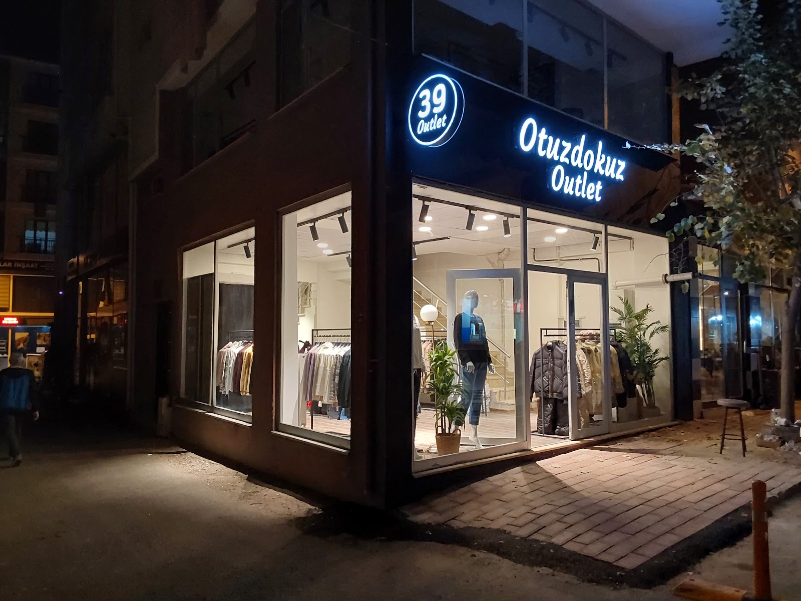 Otuzdokuz Outlet mekanı