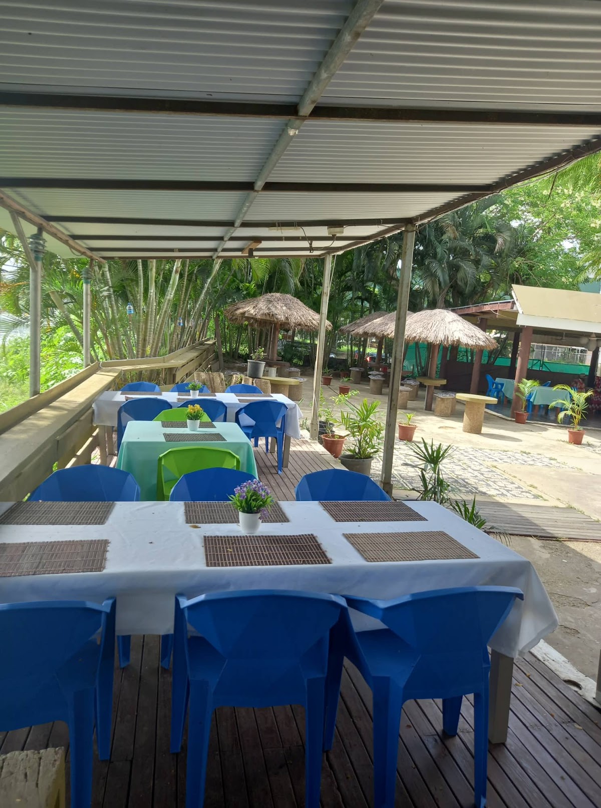 Legends Sports Bar and Restaurant in nadi