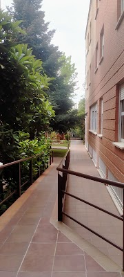 Residencia Residencia Padre Eladio De Madrid Josefinas Santísima Trinidad — C. de las Islas Bikini, 4, Fuencarral-El Pardo, 28035 Madrid, España