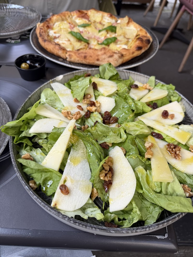 New Bridge Pizza Club photo 3